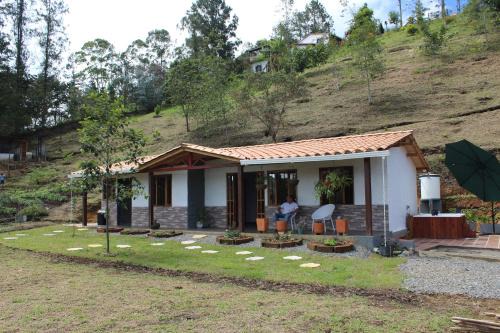 Guarne Casa | Alma Farm House