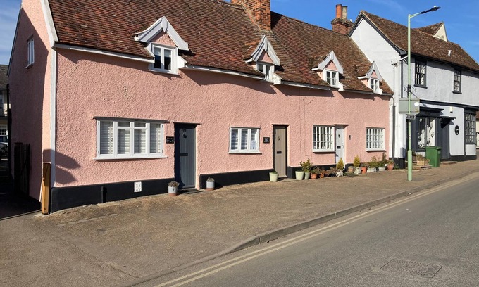 Clare Cabaña | Almond Cottage Clare - 2 Bedroom English Cottage in Smallest Town in Suffolk