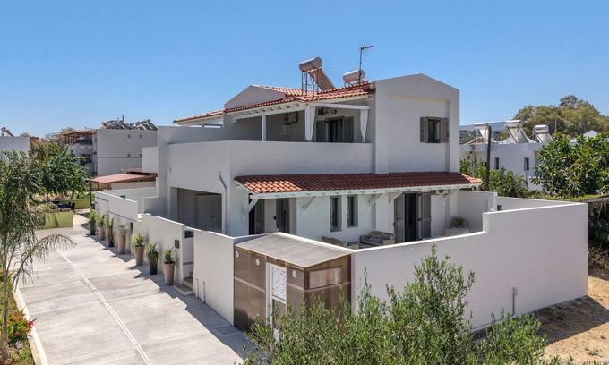 Platanes Chalet De Esquí | Aloe,pool,near beach & amenities no car needed