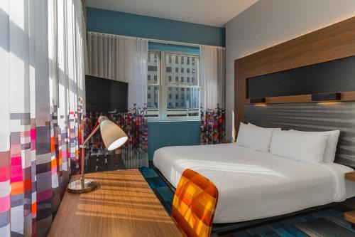 Downtown Houston Hotel | Aloft Houston Downtown