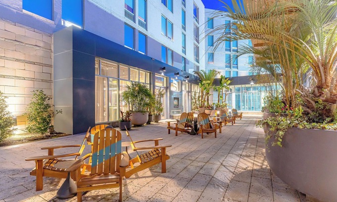Southside Hotel | Aloft Jacksonville Tapestry Park