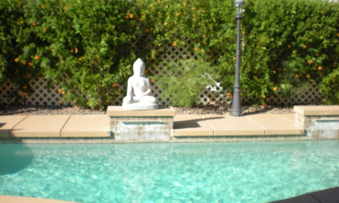 Desert Palms Casa | Aloha In The Desert With A Pool- 30 noches mínimo