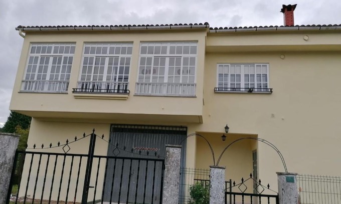 Dodro Chalet De Esquí | Alojamiento cerca de Padrón