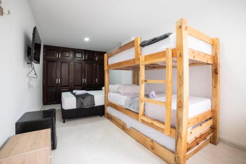 Estadio Casa | Alojamiento en el corazón de Medellín Hab Privada B