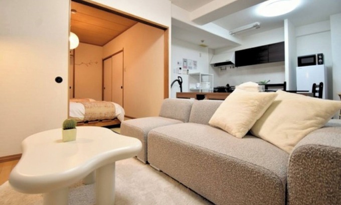 Matsunawa Cho Apartamento | Alphabed Takamatsu Rainbow Street 102 / Takamatsu Kagawa