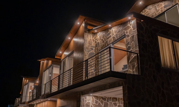 Dhirkot Cabaña | Alpine Crest Cottages
