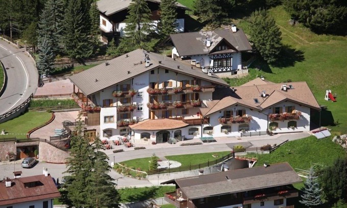 San Giovanni di Fassa Hotel | Alpine Touring Hotel