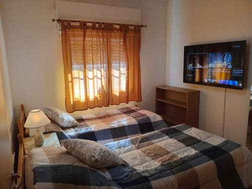 Neuquén Apartamento | ALQUILER FAMILIAR , Depto 2 dormitorios, SE PAGA AL LLEGAR, ANTES NO, en planta baja