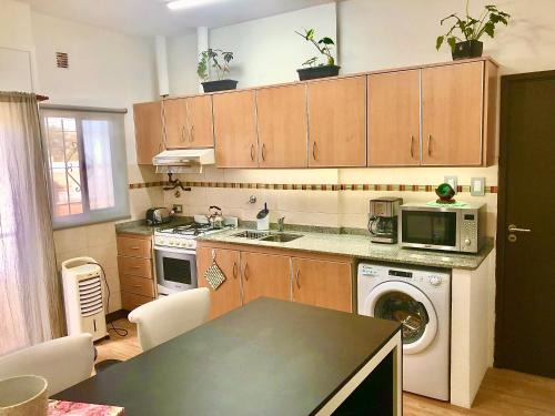 Caseros Apartamento | Alquiler por dia "Como en Casa" Caseros, cerca de Palomar y Hurlingham