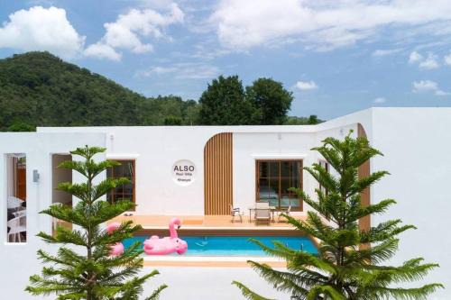 Khanong Phra Casa | Also pool villa