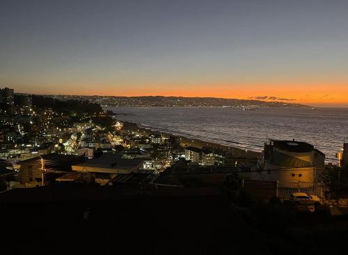 Renaca Villa | Altavista Reñaca - Fogón, quincho y piscina con vista al mar