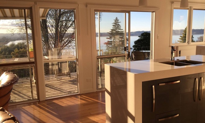 Kawaha Point Casa | Alternative Waterfront Lake Rotoiti now available. PEAK DATES! See text below.