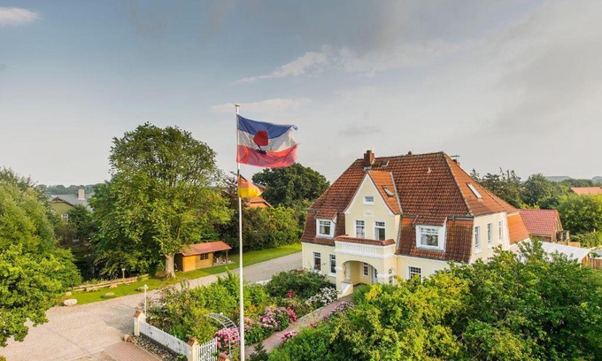 Wendtorf Casa | Altes-Landhaus-Ferienwohnung-Schleswig-Holstein