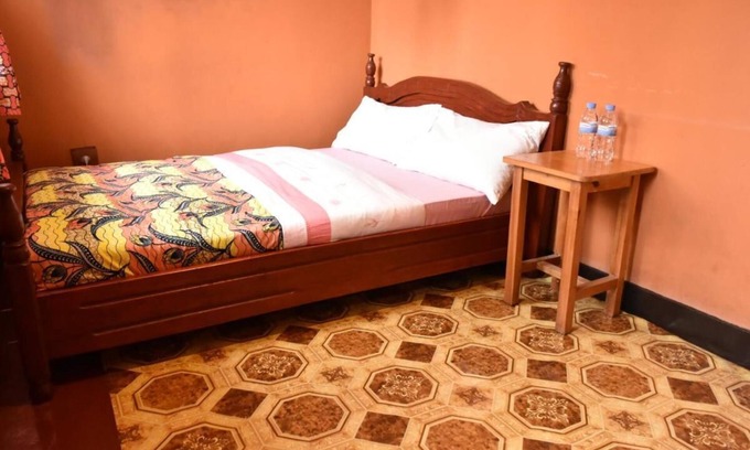 Musanze Cama Y Desayuno | Amahoro Guest House - Habitación doble con baño privado con ducha