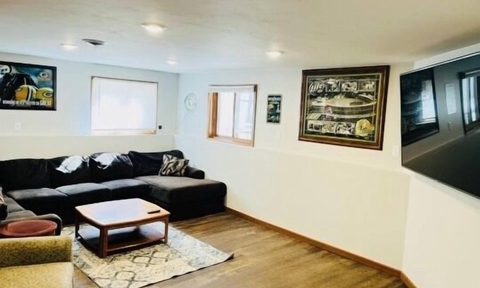 Shawano Casa | Amazing 3 bedroom 3 bath Lake drive resort house