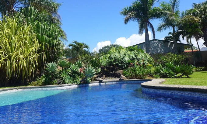 La Garita Casa | Increíble casa de 4 dormitorios con piscina en una comunidad cerrada, La Garita, a 20 minutos del aeropuerto SJO