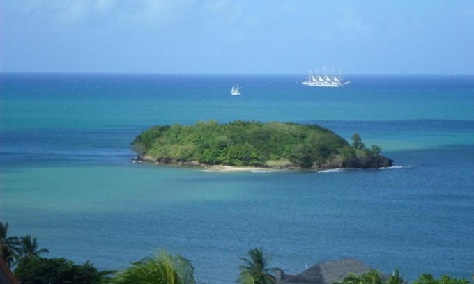 Castries Apartamento | Amazing Beach View Apartments