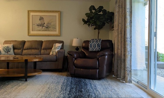 Tallahassee Casa | Amazing deal on longer stays ! Comfy 2-bedroom near everything in Tallahassee.