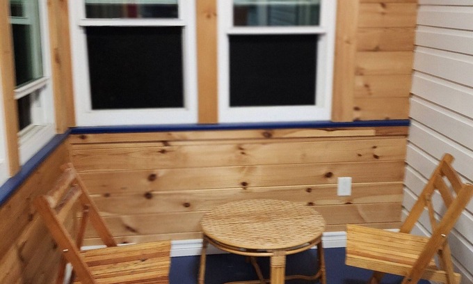 Cambridge Casa | Amazing home on a huge backyard right near downtown, costco, movie.Pet Friendly!