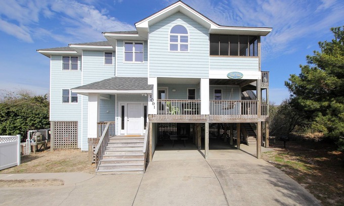 Whalehead Beach Casa | Recientemente renovado 5 habitaciones - 200 yardas a la playa, cerca de Whalehead Club