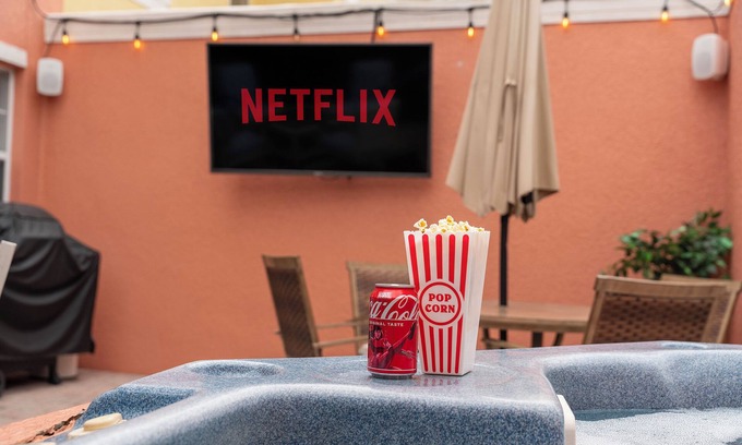 Kissimmee Casa | Amazing Patio, Hotel Style beds