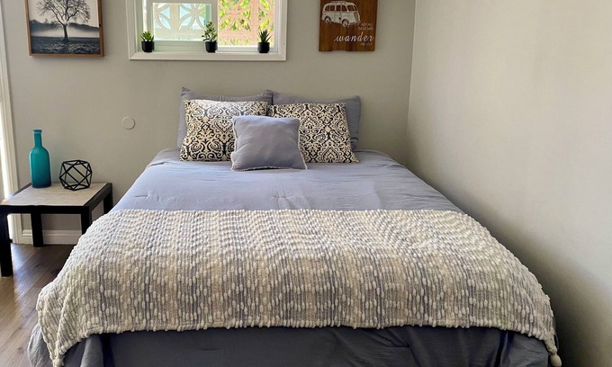 North Redondo Casa | Amazing Private Suite with Private Entrance - 2 miles to beach
