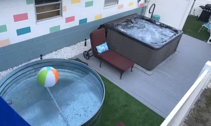 Pensacola Apartamento | Amazing private studio with hot tub! Great place to stay!
