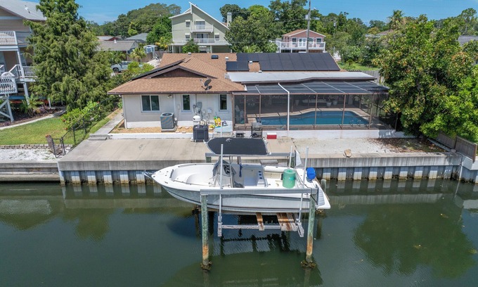 St. Petersburg Casa | Amazing Private Waterfront House with Pool