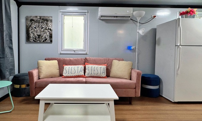 Valinda Apartamento | Amazing resort with AC in La Puente - 2 bedrooms container house