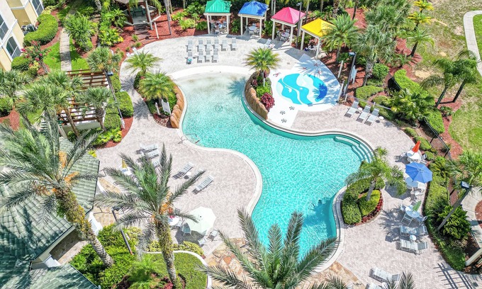 Lindfields Condominio | Amazing View Condo 4 Miles from Disney World with heated pool in Gated Community