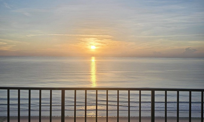 Fort Pierce Shores Casa | Amazing views from this 2-bedroom 2-bath apartment in Hutchinson Island.