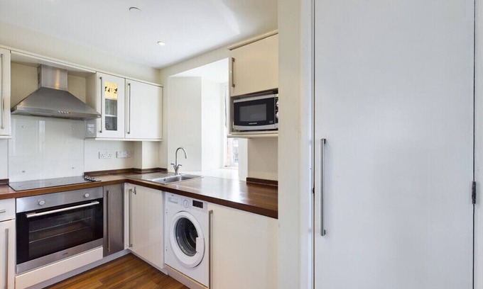 Coulsdon Casa | Amazing water tower near to London and the South Downs.