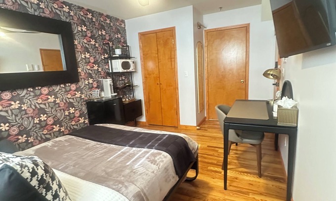 North Ironbound Casa | Amelia Suites Newark – Cozy stay with AC, Wi-Fi & NYC access!
