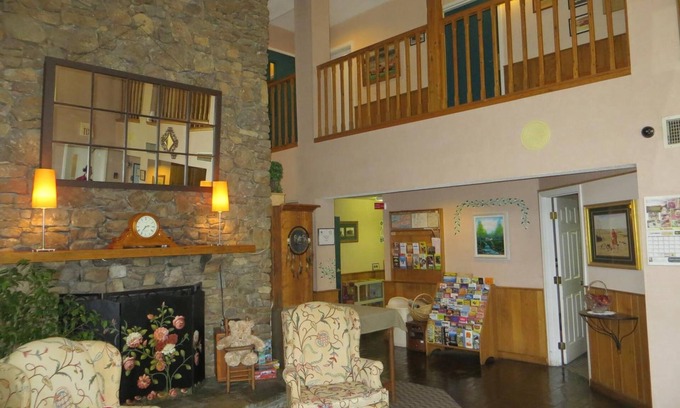 Mountain City Hotel | Americourt Hotel