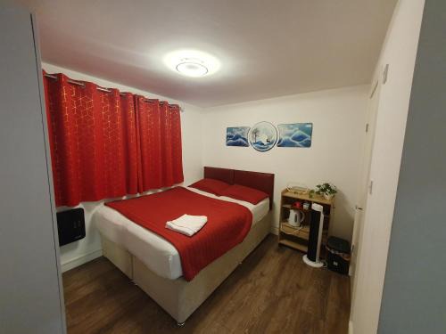 London Borough of Ealing Casa | AMH Hotel - Greenford Station