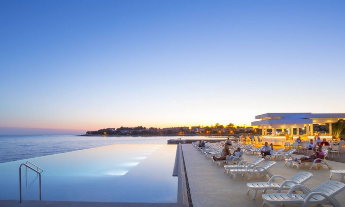 Novigrad Hotel | Aminess Vival Maestral Hotel