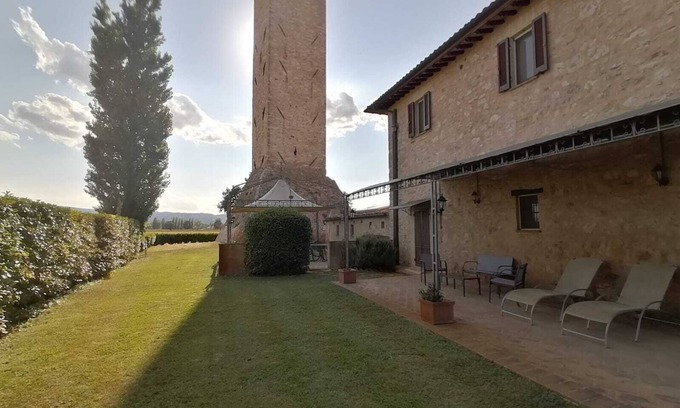 Limiti Apartamento | Ampio Appartamento Perfetto per Famiglie Nella Verde Campagna Umbra