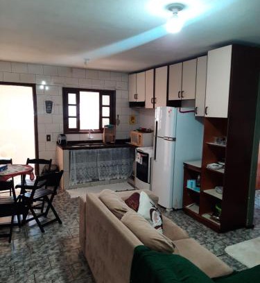 Praia de Leste Apartamento | Amplo apartamento próximo ao mar, Praia de Leste