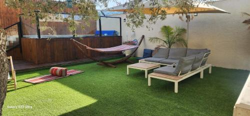 Isfiya Casa | Amy's paradis גן העדן של איימי