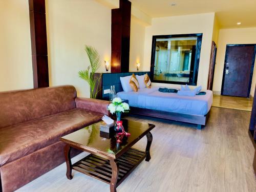 Mashobra Hotel | AN Resort Mashobra ! balcony view rooms ! parking ! open terrace ! playing zone ! FREE BONFIRE