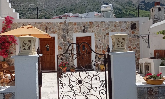 Embonas Casa | Anastasia's Home in the centre of Embonas