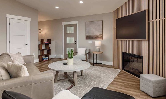 Turnagain Casa | Anchorage Nordic Retreat