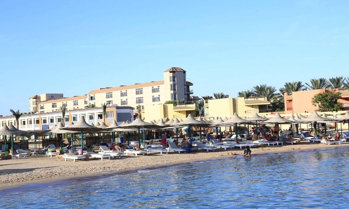 Al Mamsha El Seyahi Chalet De Esquí | Andalucía Blue Beach Hurghada شالية ايجار الغردقة