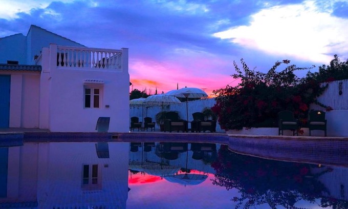 Coin Villa | Andalusian Pool Parties Music & Magic