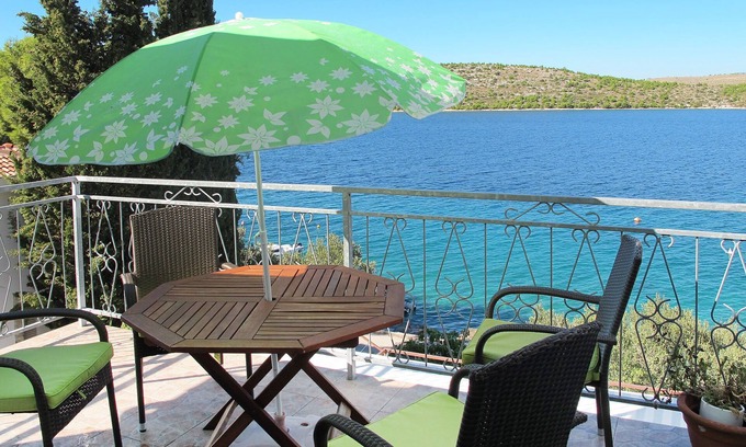Grebastica Apartamento | Andriana by Interhome