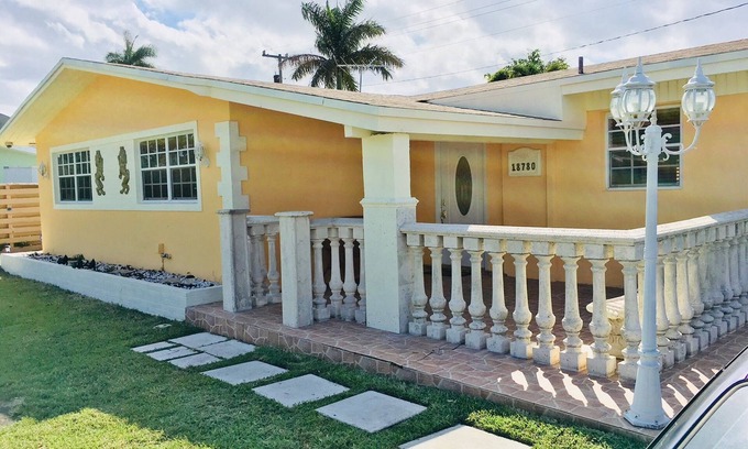 Cutler Bay Casa | PALACIO COLONIAL POR ANDY RESORT