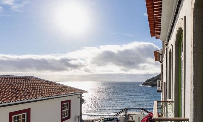 Angra do Heroismo Apartamento | Angra Bay in Angra do Hero smo