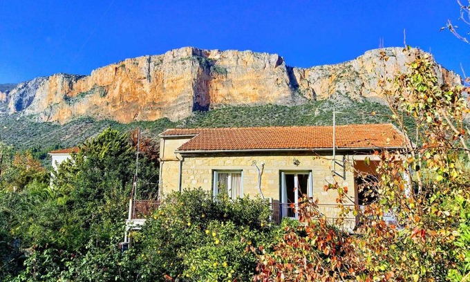 Leonidio Apartamento | Anna's beautiful house