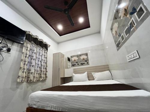 Velankanni Hotel | Annai viola residency - SYNK hotels