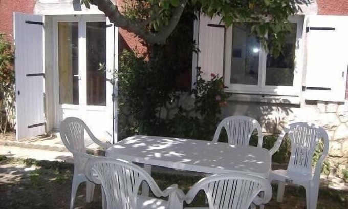 Cran-Gevrier Apartamento | ANNECY Cerca del centro - Estudio agradable en jardín sombreado y garaje